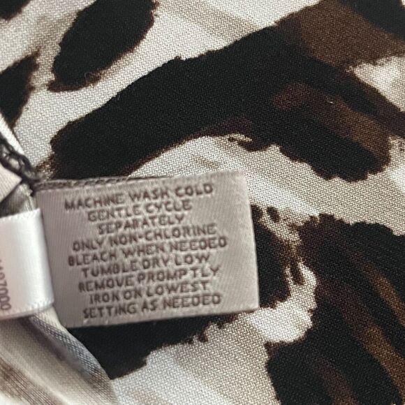 Chico’s Animal Print Brown White Blouse 2 L Large - Picture 7 of 7